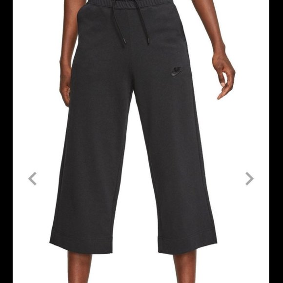 Nike L Women's Sportswear Jersey Capris - Picture 4 of 5